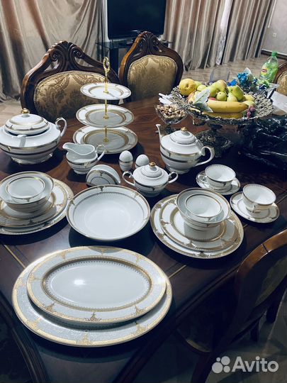 Сервиз столовый и чайный