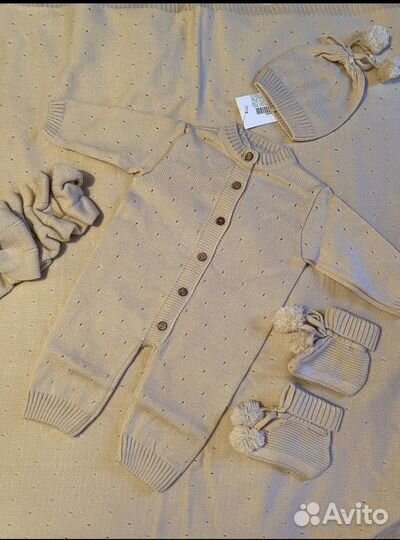 Комплект на выписку новый