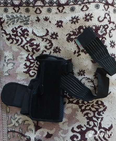 Компрессионный бандаж на лучезапястный сустав