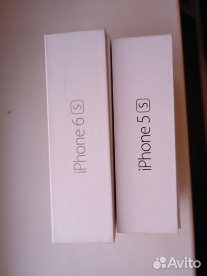 Коробка от iPhone