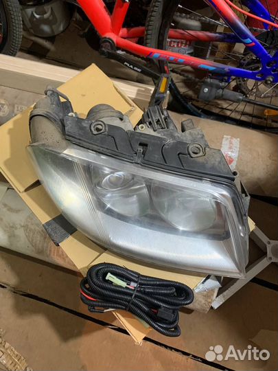 Фара передняя правая