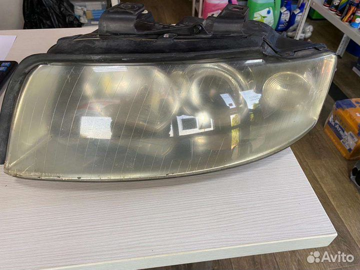 Фара передняя левая audi A4 кузов b6