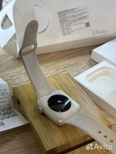 Apple Watch Se 2 44mm Starlight S/M, 100 аккум