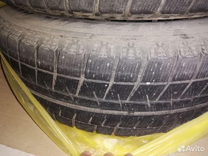 R15 Bridgestone Blizzak Revo GZ 195/65, PCD 5x114.3 DIA 67.1