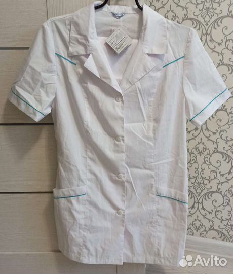 Медицинские костюм и халаты