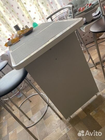 Барный стол