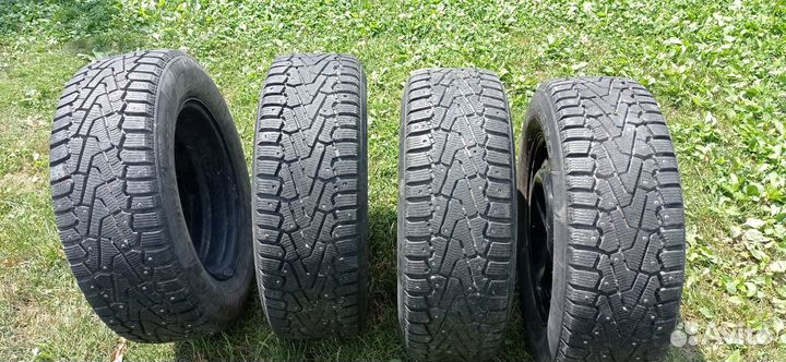 Pirelli Ice 215/65 R16