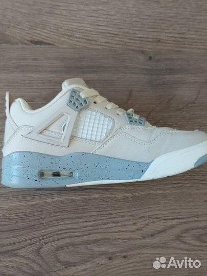 Кроссовки женские 36 размер