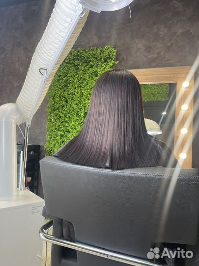 Кератиновое выпрямление волос