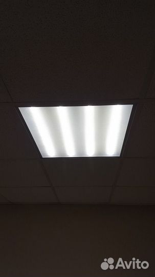 Потолочный светодиодный светильник