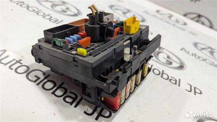 Блок предохранителей Citroen C4
