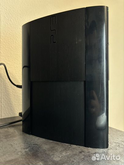 Sony PS3 super slim 500gb (прошита, 2 джойстика)