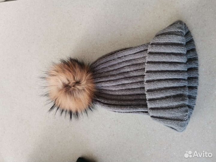 Шапка женская вязаная