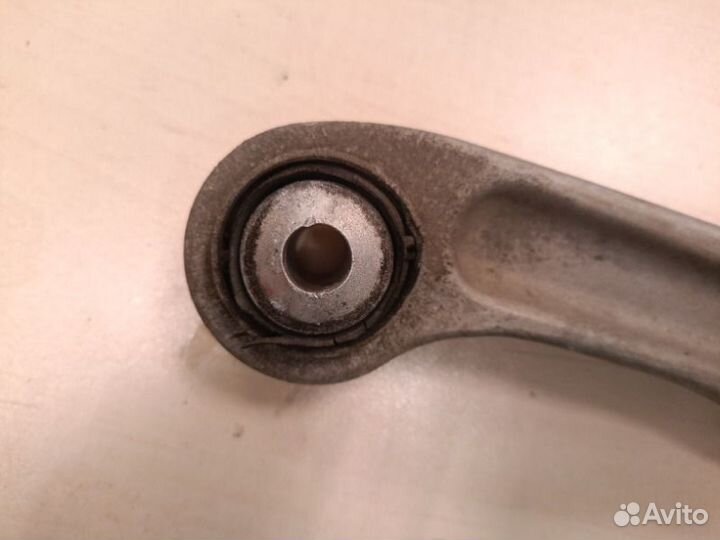 Рычаг верхний задний левый Mercedes-Benz E 200 Cgi
