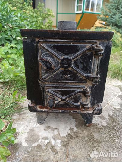 Чугунная дачная печь-буржуйка