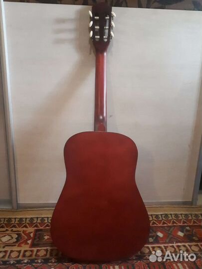Классически гитара очень хорошый состояние