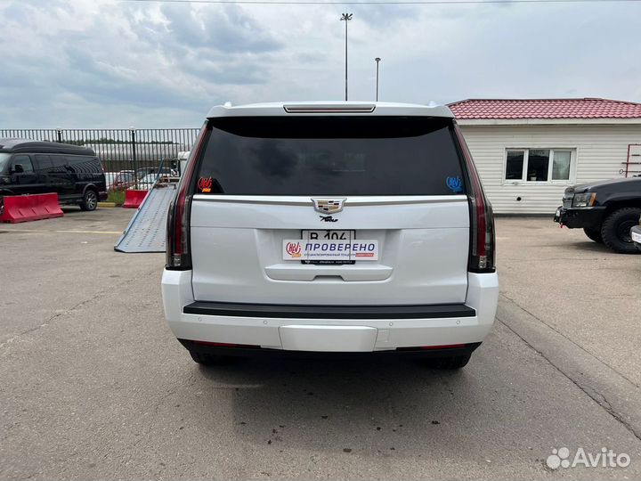 Cadillac Escalade AT, 2016, 194 000 км