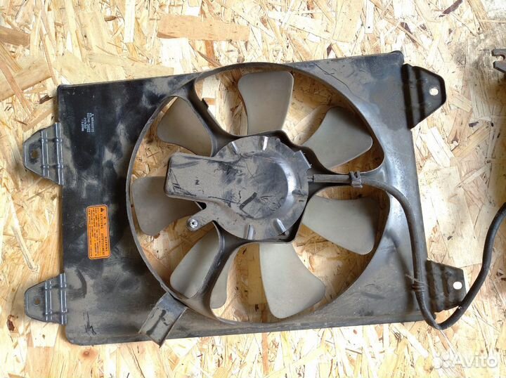 Вентилятор охлаждения мотора митсубиши