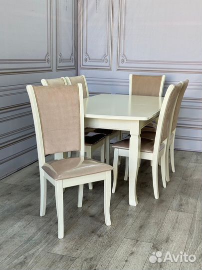 Стол и стулья