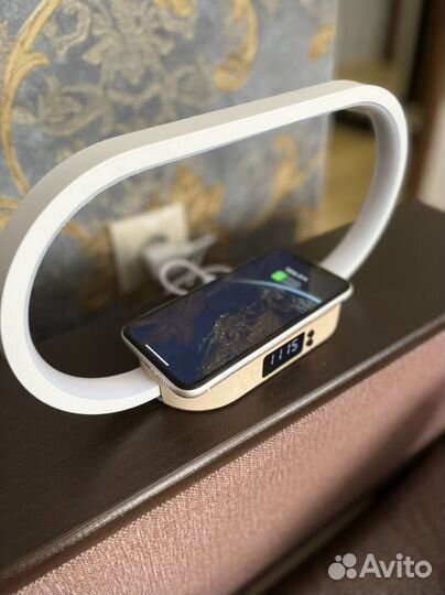 Светильник ночник беспроводная зарядка часы