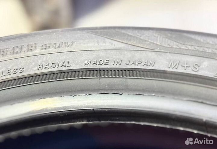 Yokohama BluEarth Winter V906 275/35 R23 и 315/30 R23 108V
