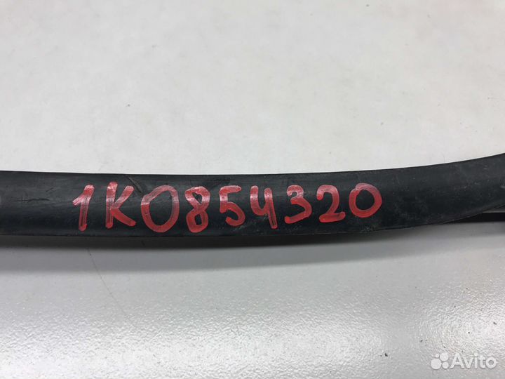 Молдинг лобового стекла Volkswagen Golf MK5 2006