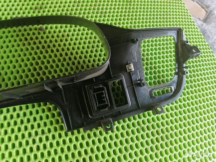 Рамка щитка приборов Хюндай Траджет