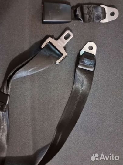 Ремень безопасности с фиксатором