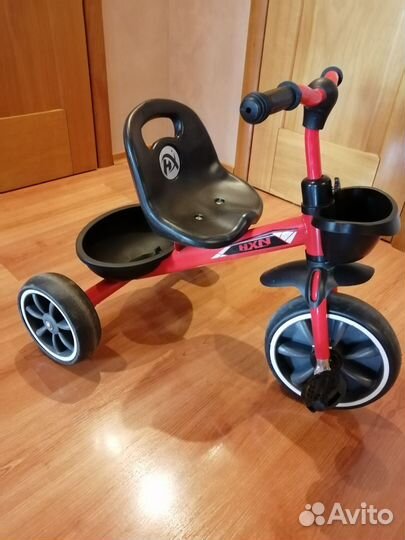 Детский трехколесный велосипед новый
