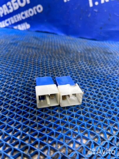 Реле Nissan Cefiro A33 седан VQ20 2000