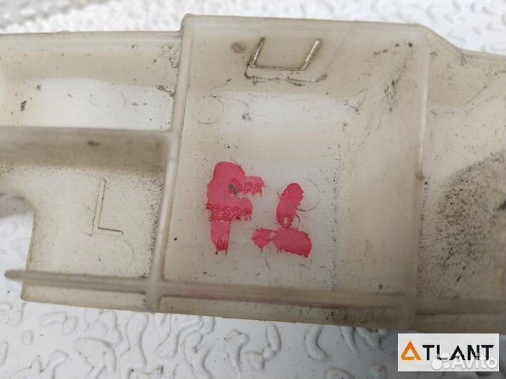 Крепеж бампера передняя левая nissan cube