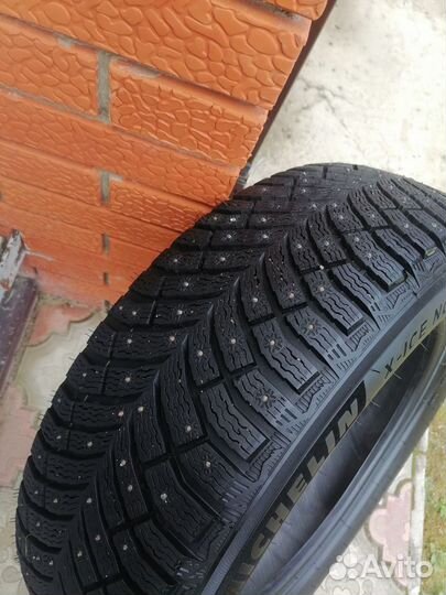 Michelin X-Ice North 4 SUV 225/60 R18