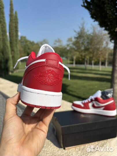 Кроссовки Nike Air Jordan 1 Low red