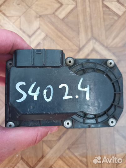 Дроссельная заслонка Volvo S60,S40,XC70,8677694