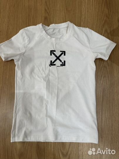 Футболка off-white