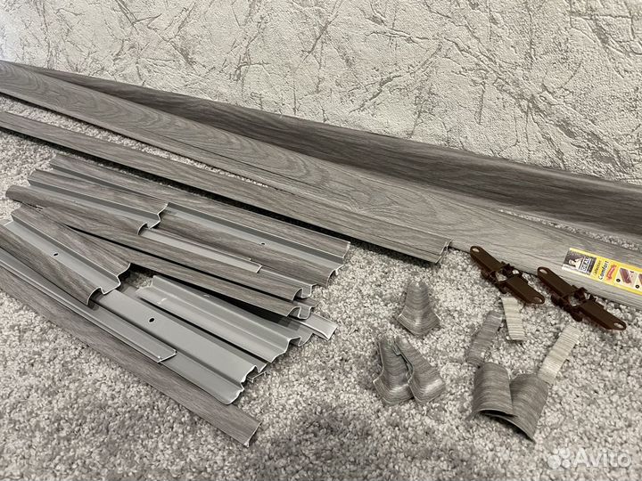 Плинтус напольный (остатки, углы, соединители)