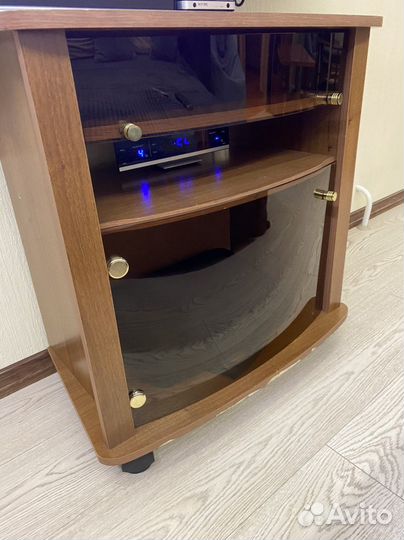 Тумба под телевизор