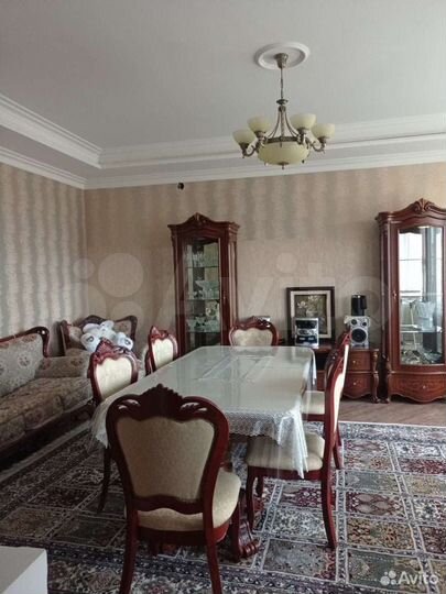 Дом 300 м² на участке 4 сот.