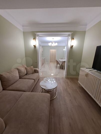 3-к. квартира, 93 м², 8/13 эт.