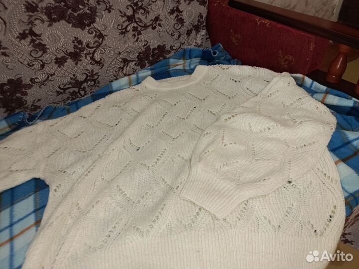 Свитер женский