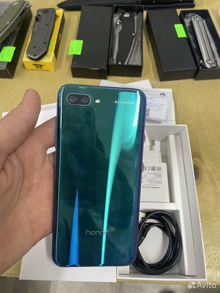 HONOR 10, 4/128 ГБ