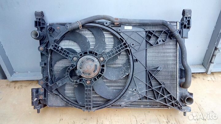 Касета радиатора Z13DTH на Опель Корса Д