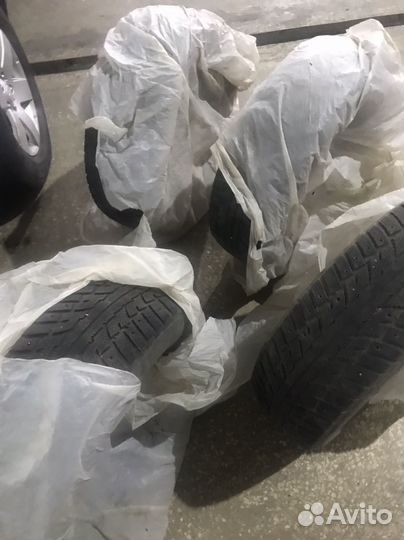 Kumho I'Zen KW22 235/65 R17 108Q