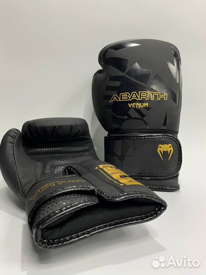 Боксерские перчатки Venum abarth