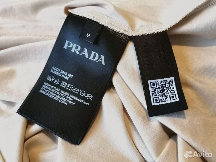 Футболка Prada