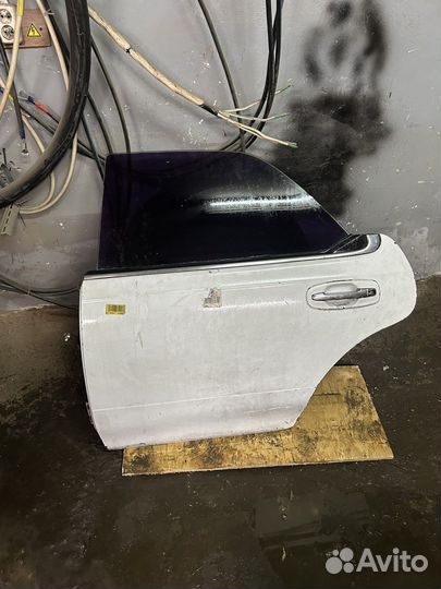 Nissan laurel дверь