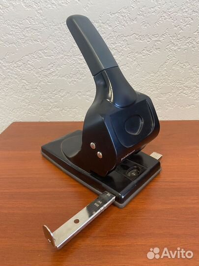 Дырокол ErichKrause