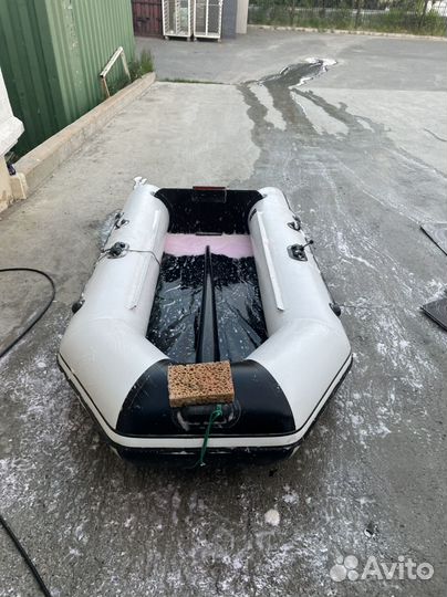 Надувная лодка с мотором Меркурий 5 сил 4х тактный