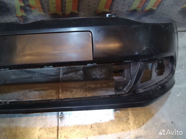 Бампер передний Volkswagen Polo 1