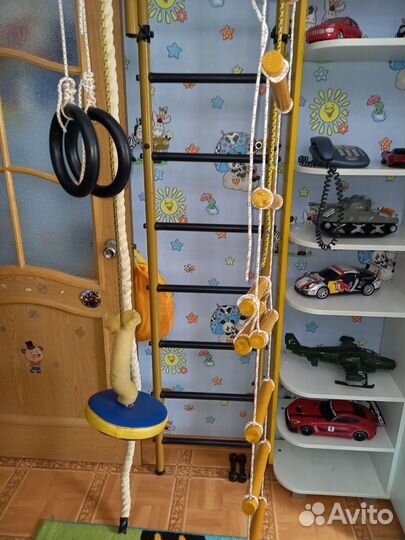 Шведская стенка с турником